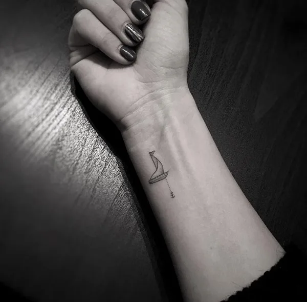 Tiny-Tattoo-Ideas-For-Working-Women