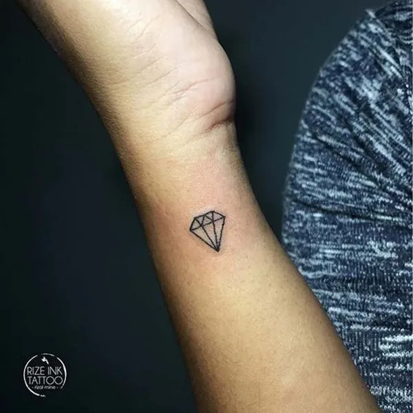 Tiny-Tattoo-Ideas-For-Working-Women