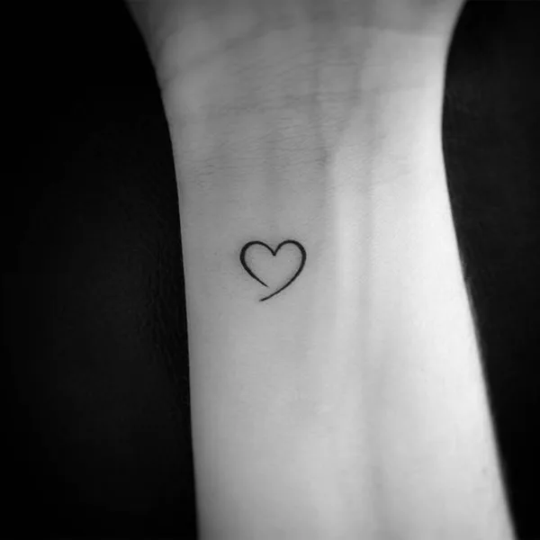 Tiny-Tattoo-Ideas-For-Working-Women