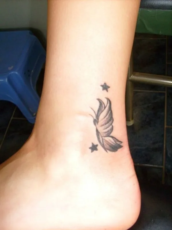 Tiny-Tattoo-Ideas-For-Working-Women