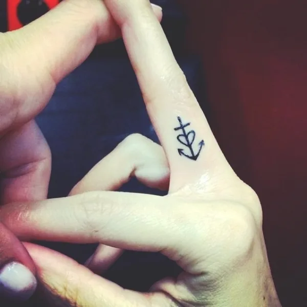 Tiny-Tattoo-Ideas-For-Working-Women