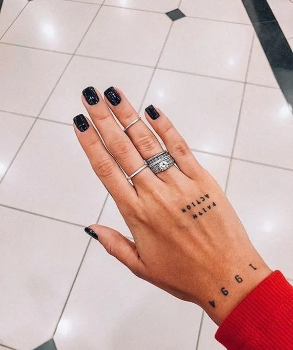 Tiny-Tattoo-Ideas-For-Working-Women