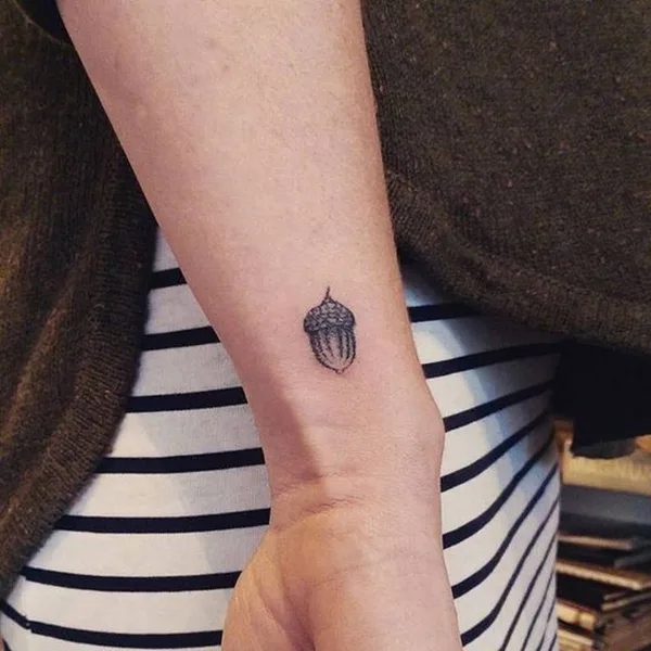 Tiny-Tattoo-Ideas-For-Working-Women