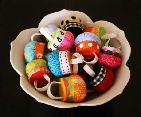 40-DIY-Plastic-Bottle-Cap-Craft-Ideas