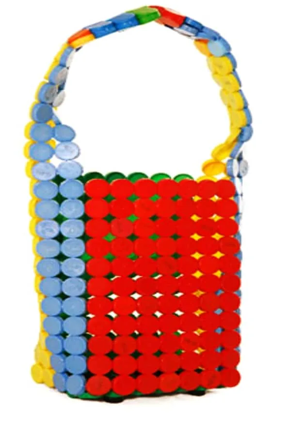 40-DIY-Plastic-Bottle-Cap-Craft-Ideas