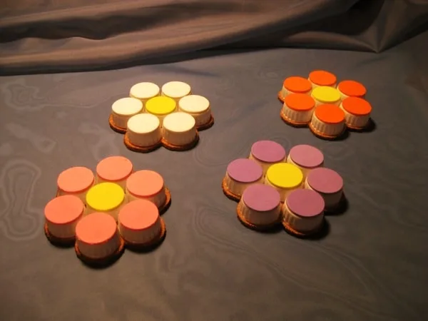 40-DIY-Plastic-Bottle-Cap-Craft-Ideas