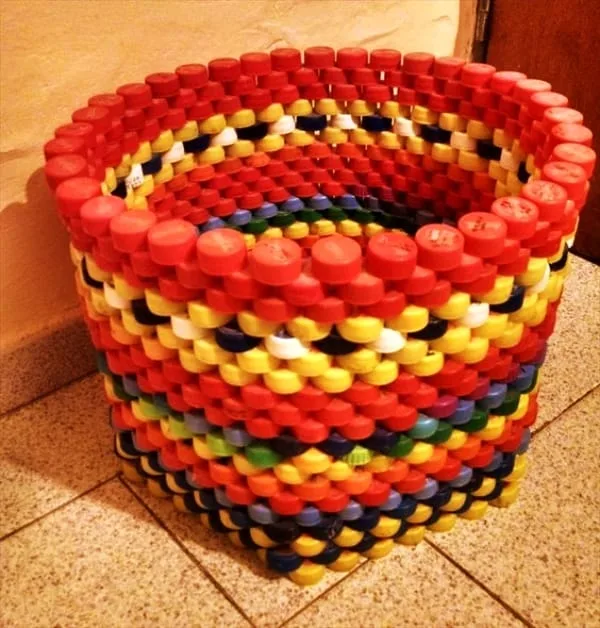 40-DIY-Plastic-Bottle-Cap-Craft-Ideas