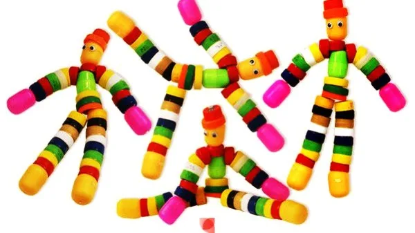 40-DIY-Plastic-Bottle-Cap-Craft-Ideas