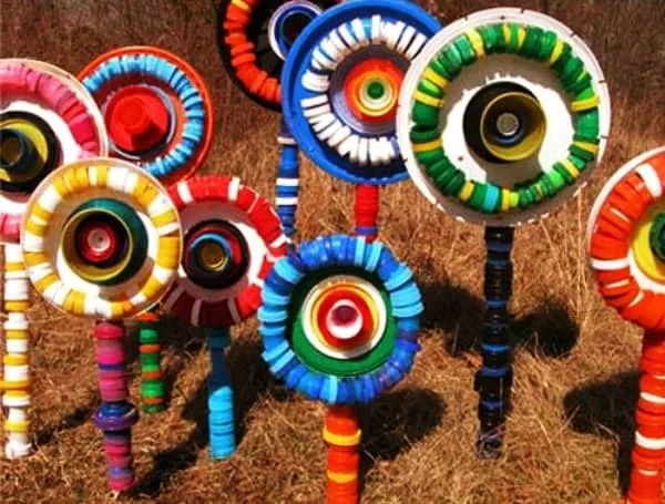 40-DIY-Plastic-Bottle-Cap-Craft-Ideas