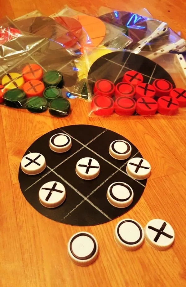 40-DIY-Plastic-Bottle-Cap-Craft-Ideas