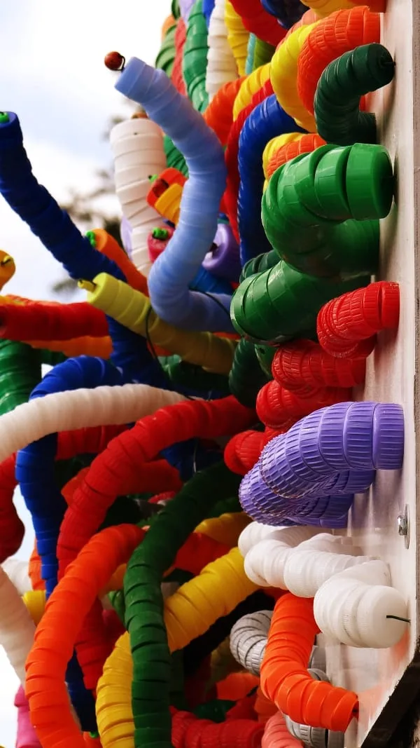 40-DIY-Plastic-Bottle-Cap-Craft-Ideas
