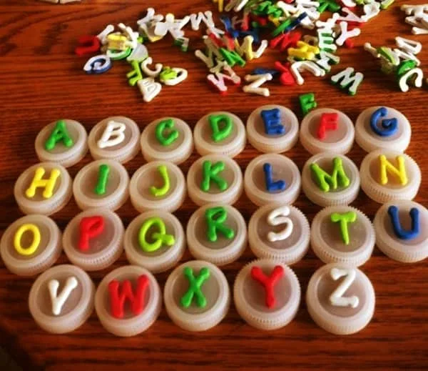 40-DIY-Plastic-Bottle-Cap-Craft-Ideas