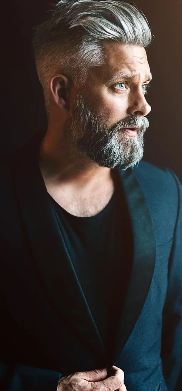 Winning-Grey-Hair-Styles-For-Men