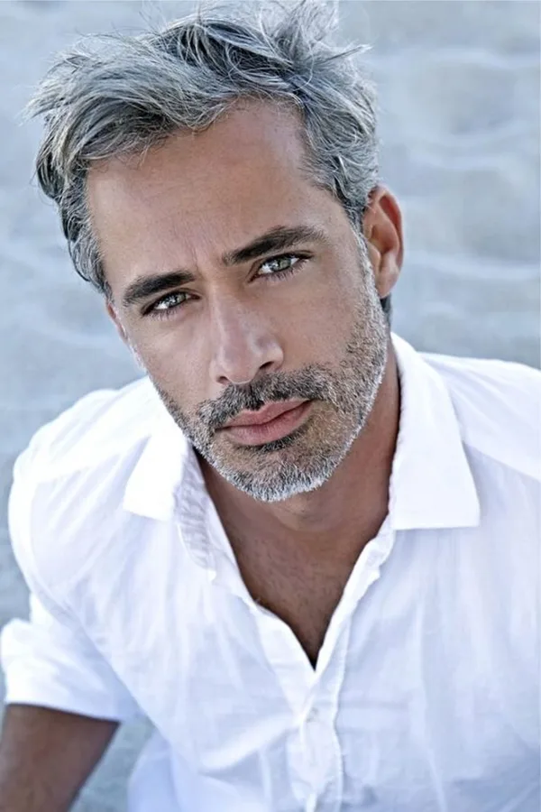 Winning-Grey-Hair-Styles-For-Men