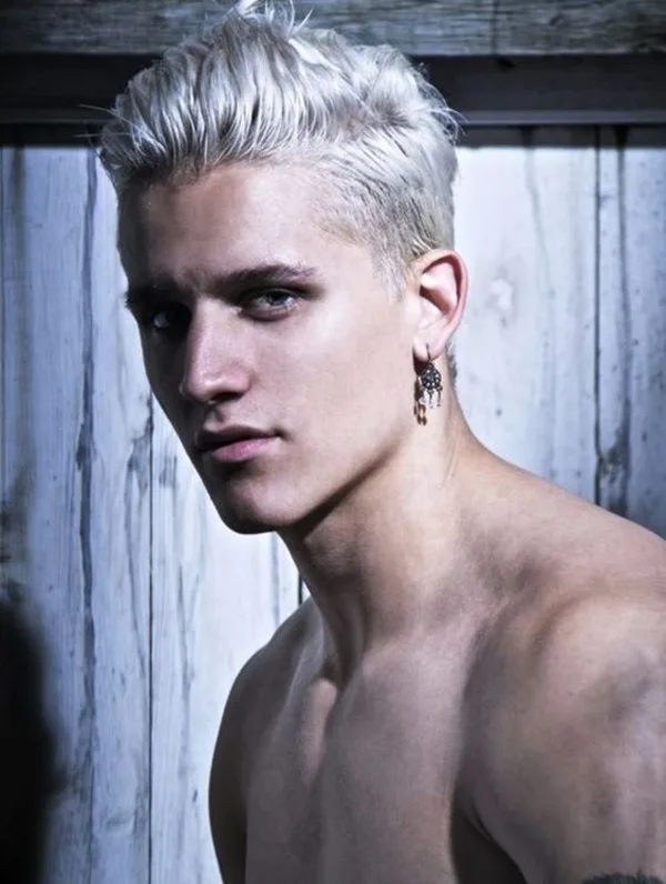 Winning-Grey-Hair-Styles-For-Men