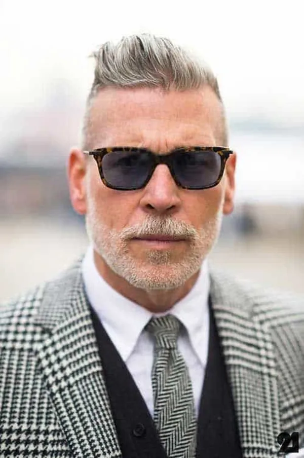 Winning-Grey-Hair-Styles-For-Men