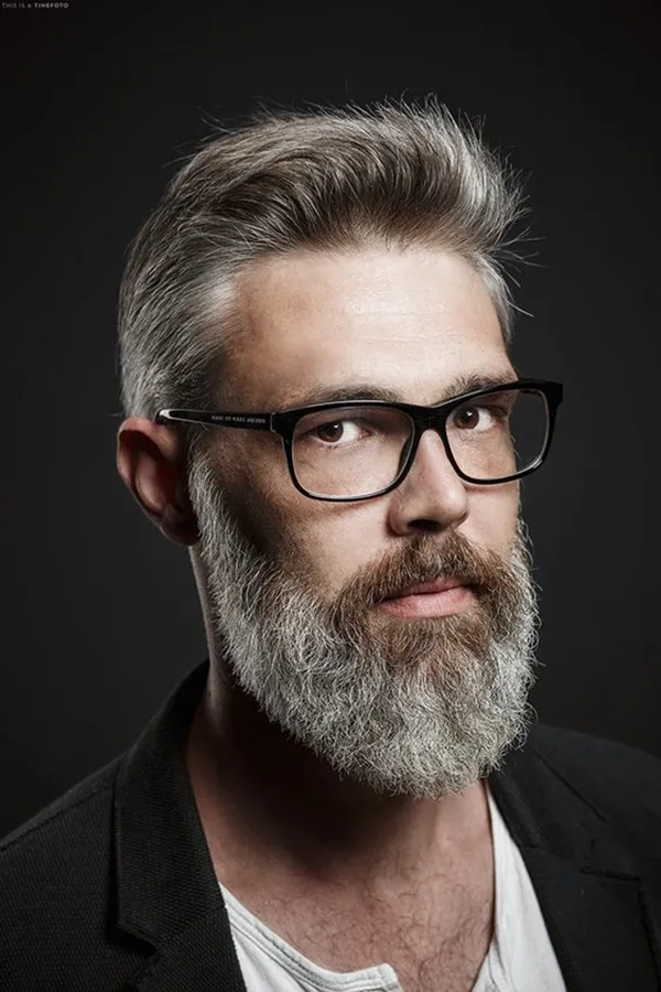 Winning-Grey-Hair-Styles-For-Men