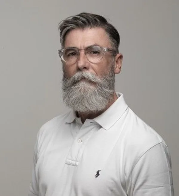 Winning-Grey-Hair-Styles-For-Men