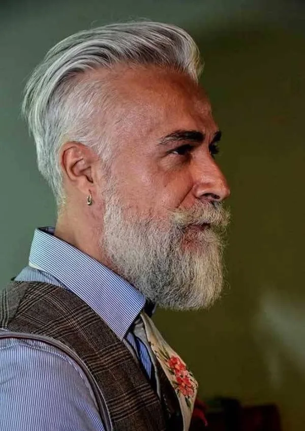 Winning-Grey-Hair-Styles-For-Men
