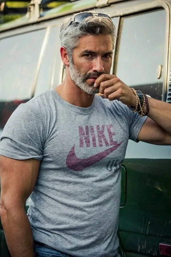 Winning-Grey-Hair-Styles-For-Men