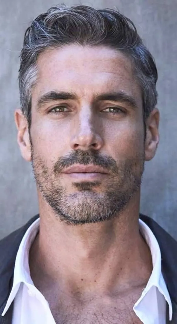 Winning-Grey-Hair-Styles-For-Men